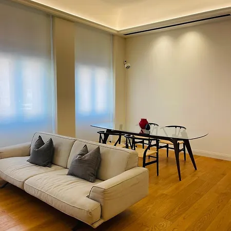 Elegante In Centro, Zona Risorgimento Apartamento