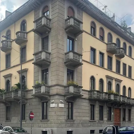 Elegante In Centro, Zona Risorgimento Apartamento