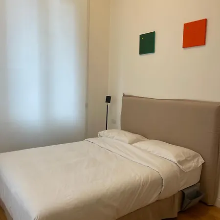Elegante In Centro, Zona Risorgimento 아파트